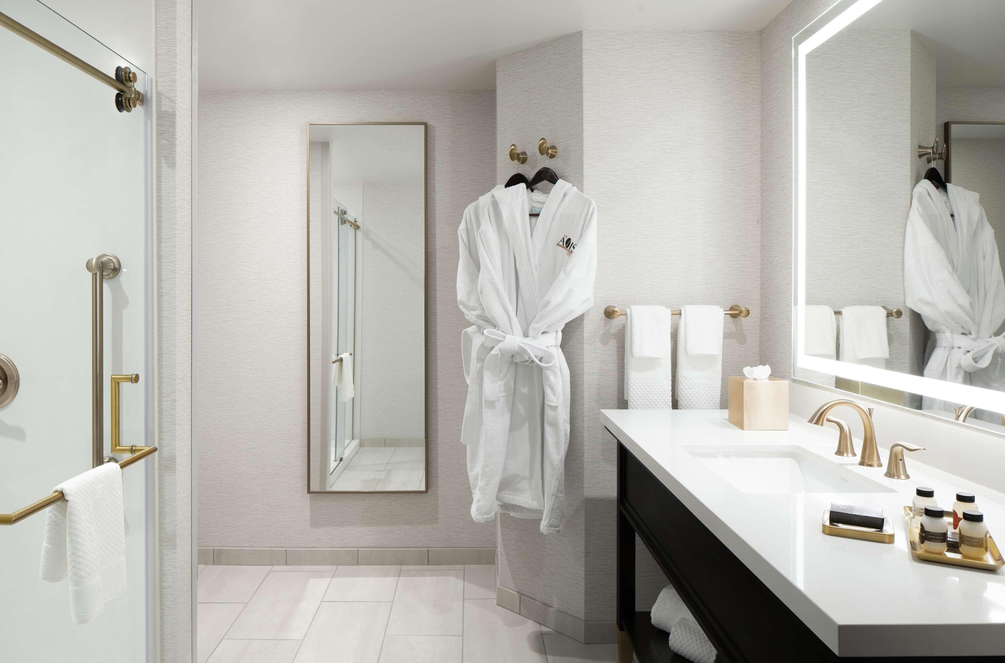 The Axis Moline Hotel, Tapestry Collection By Hilton Exteriér fotografie