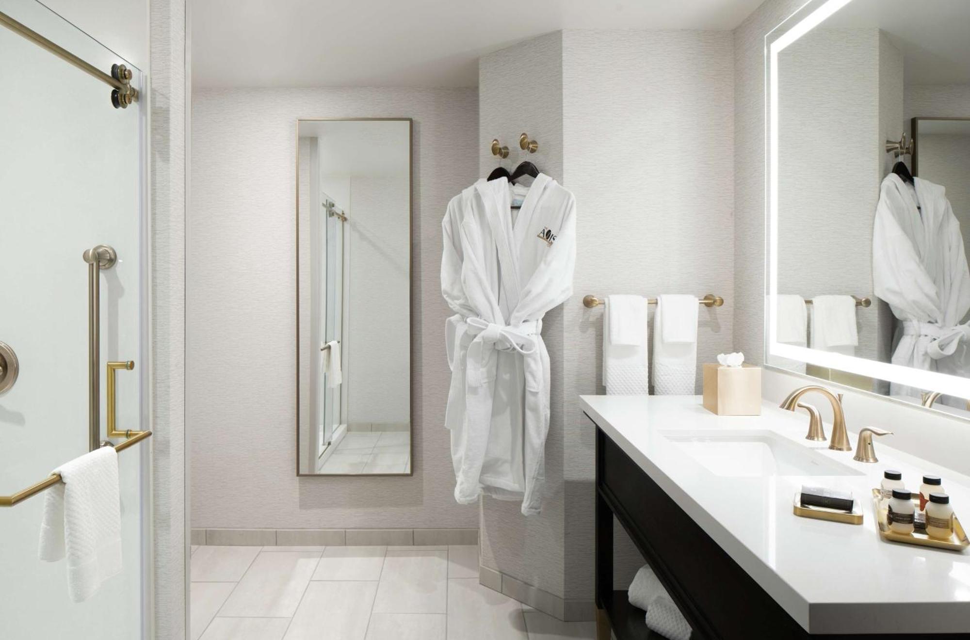 The Axis Moline Hotel, Tapestry Collection By Hilton Exteriér fotografie